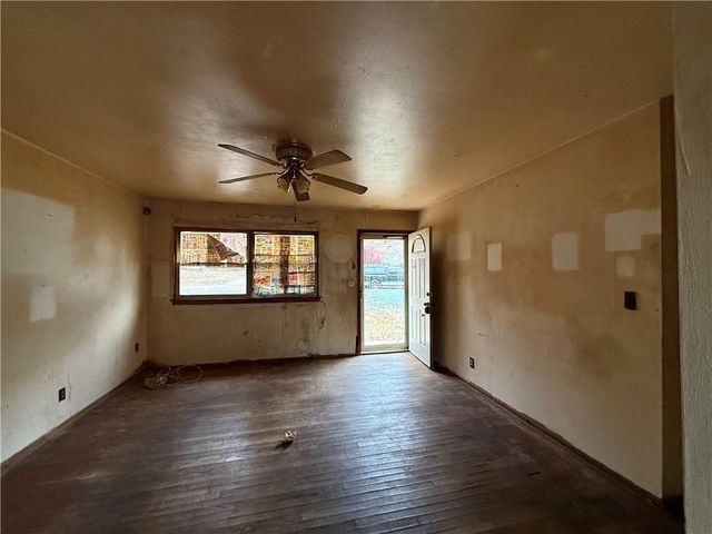 8618 Corrington Street, Kansas City, MO 64138