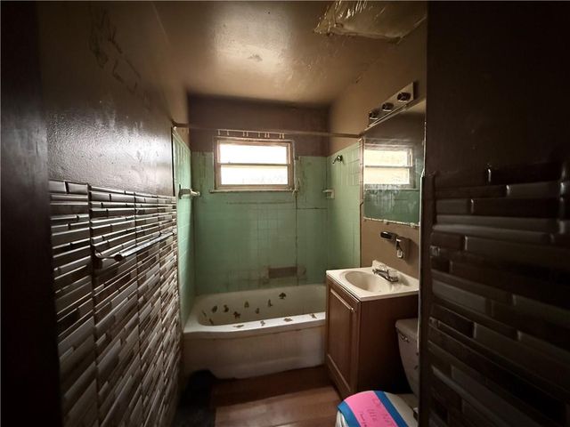 8618 Corrington Street, Kansas City, MO 64138