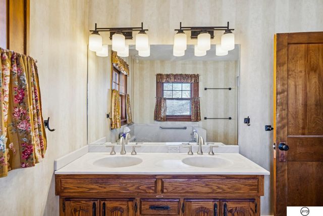 1711 S 22nd Street, Lincoln, NE 68502