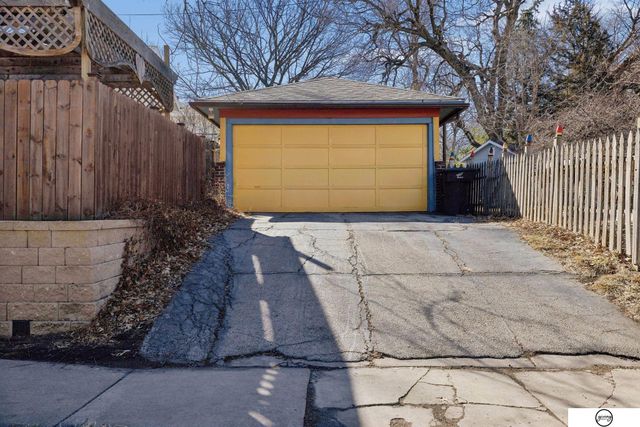 1711 S 22nd Street, Lincoln, NE 68502