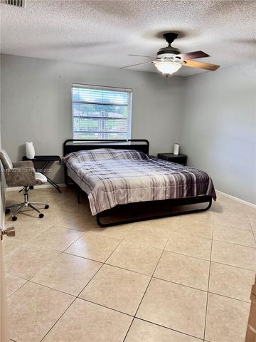 8838 Bella Vista Drive, Boca Raton, FL 33433