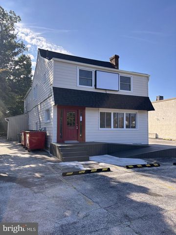 129 W EAGLE RD, Havertown, PA 19083