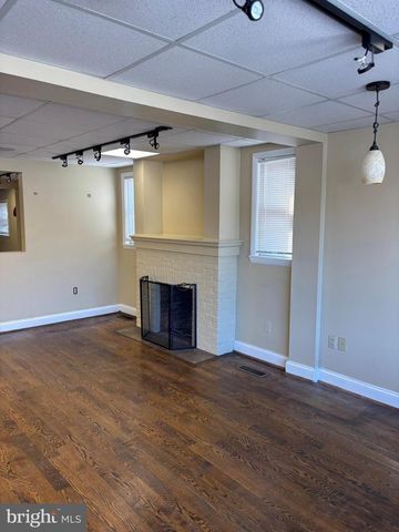 129 W EAGLE RD, Havertown, PA 19083