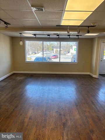 129 W EAGLE RD, Havertown, PA 19083
