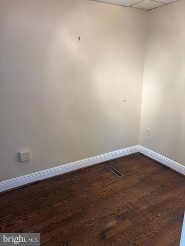 129 W EAGLE RD, Havertown, PA 19083