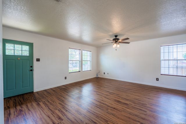 152 Hinge Chase, Cibolo, TX 78108