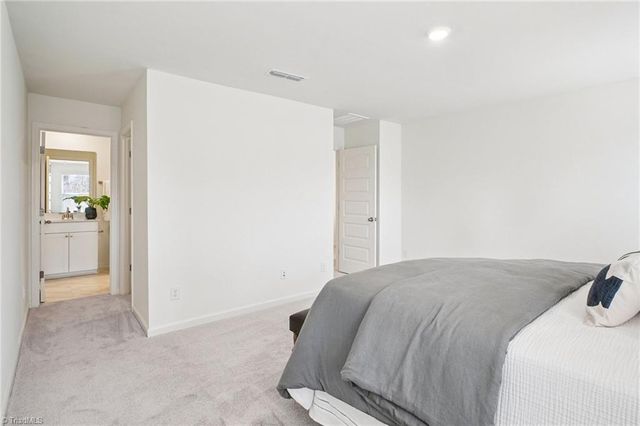 128 Parker Lane, Mebane, NC 27302