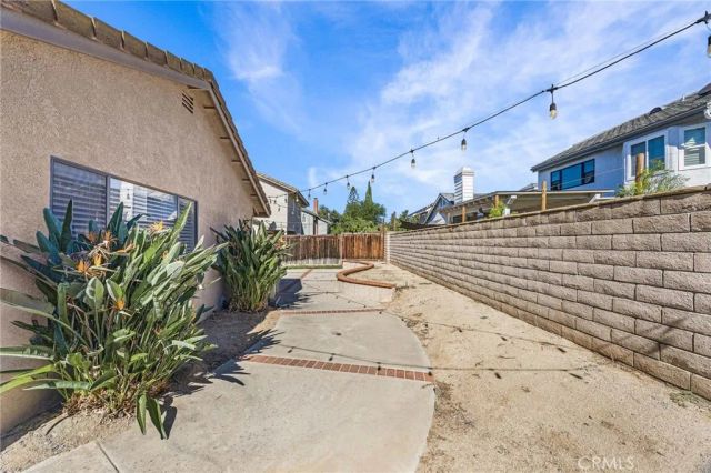 1857 Champlain, Corona, CA 92878