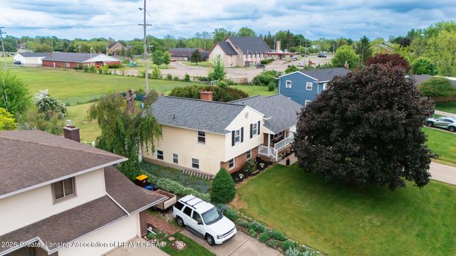 515 Chanticleer Trail, Lansing, MI 48917