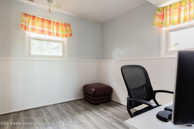 515 Chanticleer Trail, Lansing, MI 48917