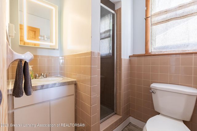 515 Chanticleer Trail, Lansing, MI 48917