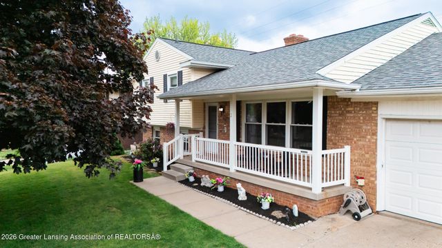 515 Chanticleer Trail, Lansing, MI 48917