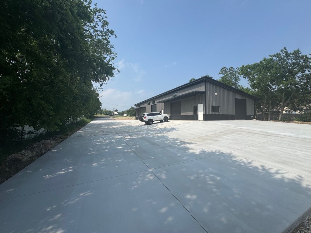1401 Ranger Highway 301, Weatherford, TX 76086