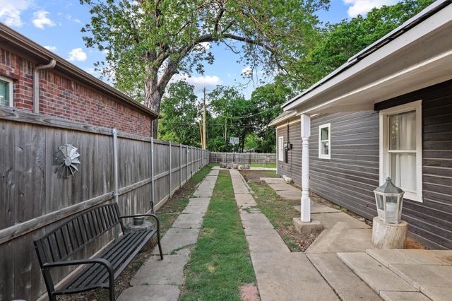 113 W Morton Street, Denison, TX 75021