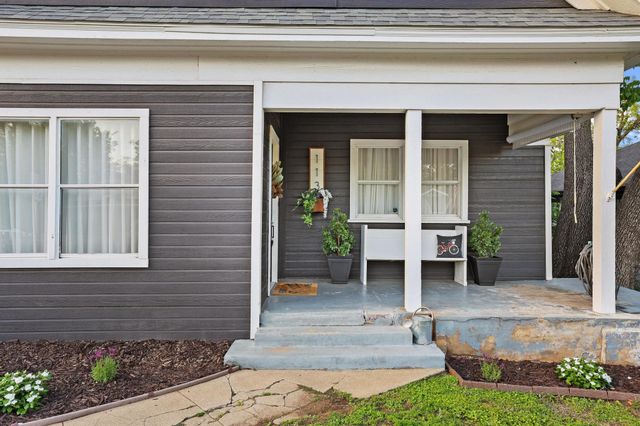 113 W Morton Street, Denison, TX 75021