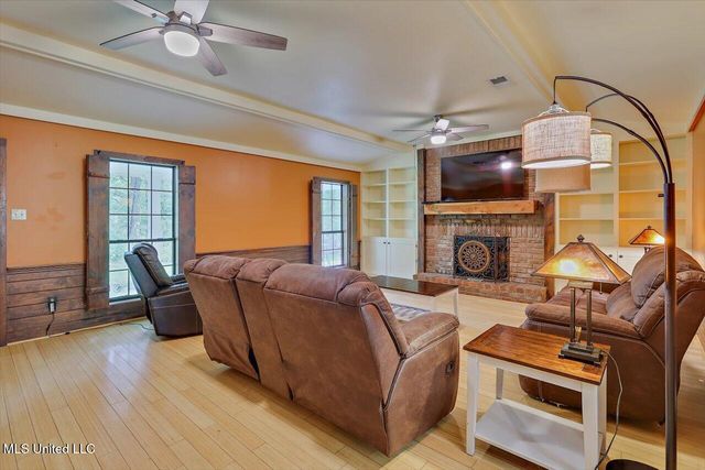 162 S Eagle Ridge Drive, Florence, MS 39073