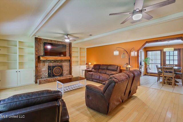 162 S Eagle Ridge Drive, Florence, MS 39073