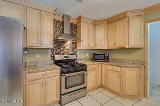 162 S Eagle Ridge Drive, Florence, MS 39073