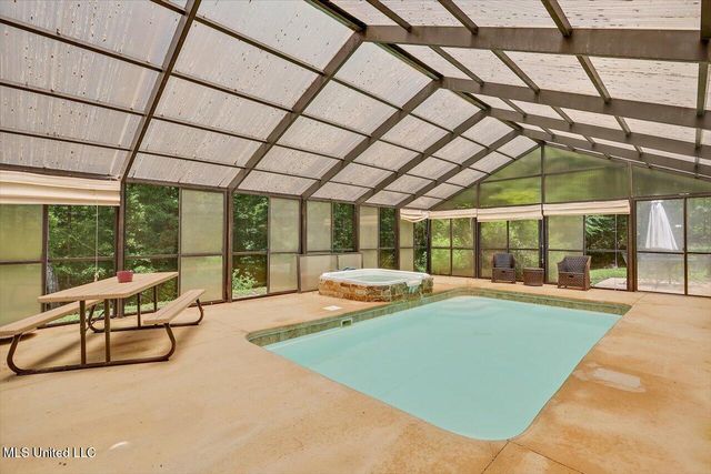 162 S Eagle Ridge Drive, Florence, MS 39073