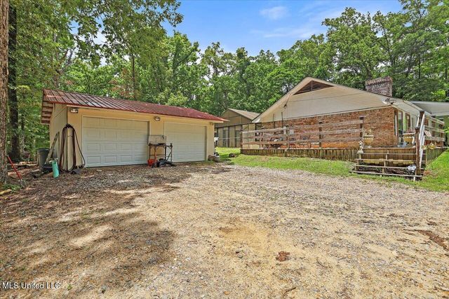 162 S Eagle Ridge Drive, Florence, MS 39073
