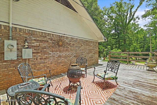 162 S Eagle Ridge Drive, Florence, MS 39073