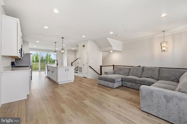1076 OVERLOOK WAY, Laurel, MD 20707