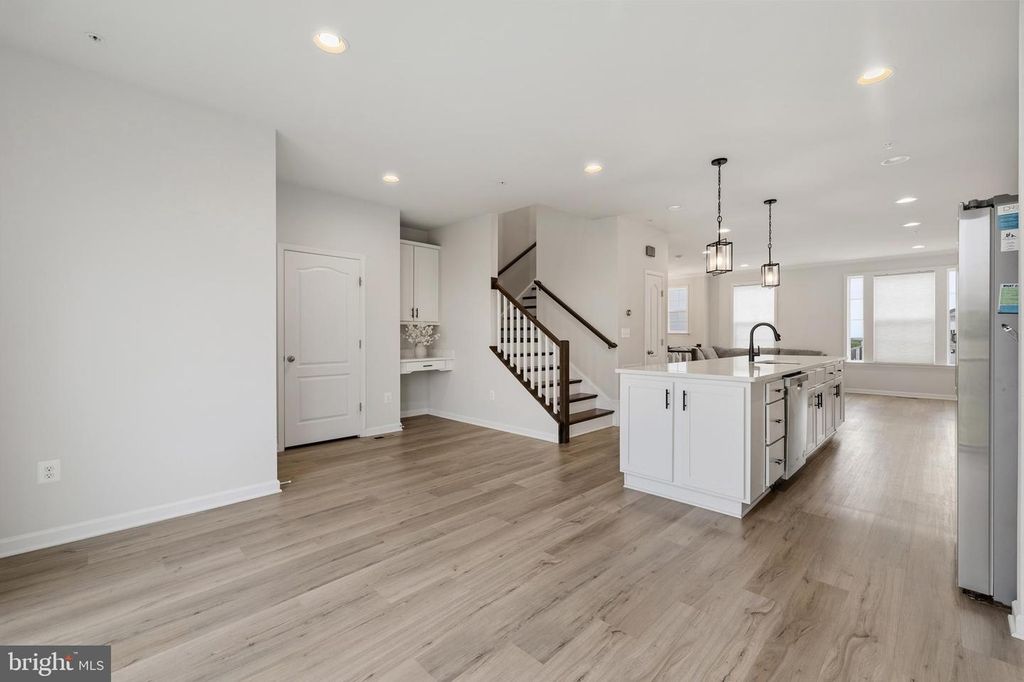 Image 10 of property listing at 1076 OVERLOOK WAY, Laurel, MD 20707