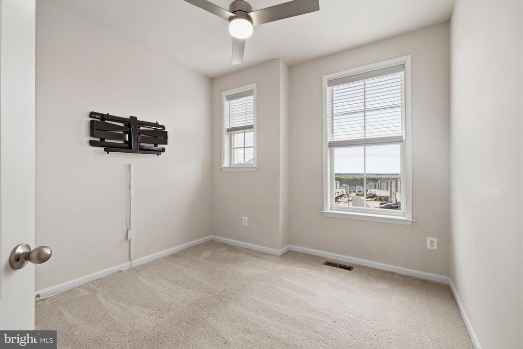 Image 26 of property listing at 1076 OVERLOOK WAY, Laurel, MD 20707
