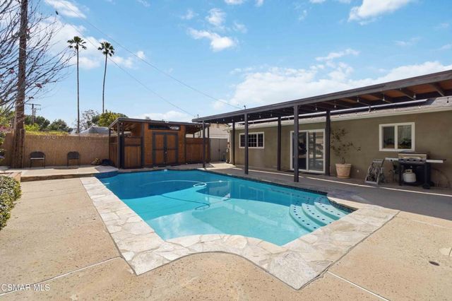 2034 Guerne Avenue, Simi Valley, CA 93063