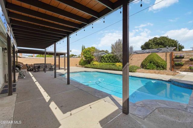 2034 Guerne Avenue, Simi Valley, CA 93063