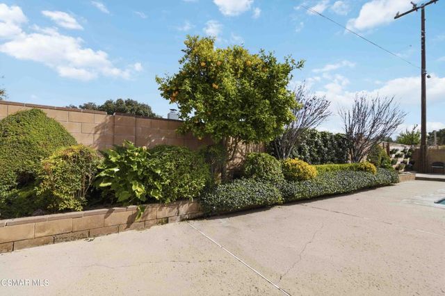 2034 Guerne Avenue, Simi Valley, CA 93063