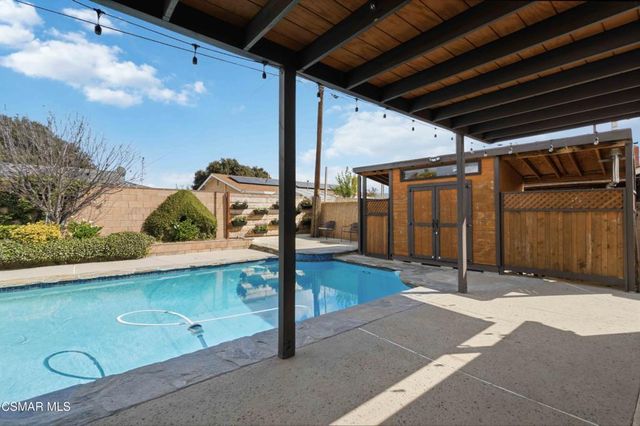 2034 Guerne Avenue, Simi Valley, CA 93063