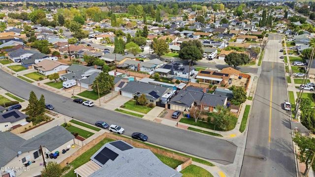 2034 Guerne Avenue, Simi Valley, CA 93063