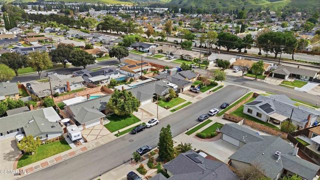 2034 Guerne Avenue, Simi Valley, CA 93063