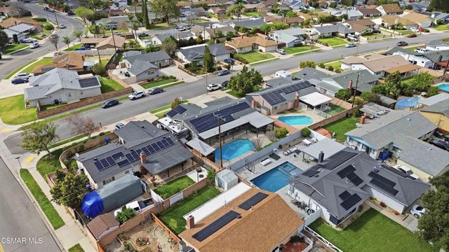 2034 Guerne Avenue, Simi Valley, CA 93063