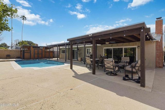 2034 Guerne Avenue, Simi Valley, CA 93063