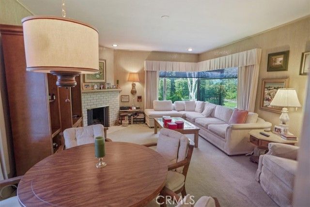 1083 E Fairmount, Burbank, CA 91501