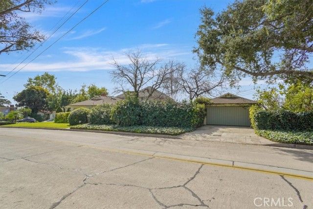 1083 E Fairmount, Burbank, CA 91501