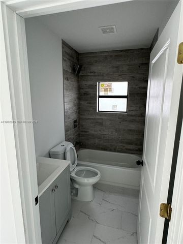 325 NW 11th St A, Pompano Beach, FL 33060