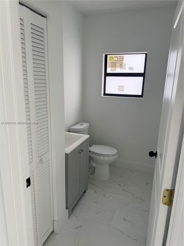 325 NW 11th St A, Pompano Beach, FL 33060