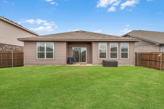 2856 Fox Trail Lane, Fort Worth, TX 76108