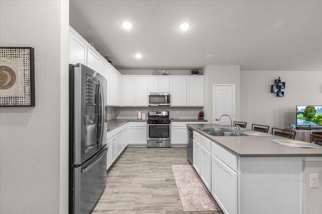 2856 Fox Trail Lane, Fort Worth, TX 76108