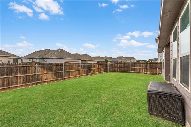 2856 Fox Trail Lane, Fort Worth, TX 76108