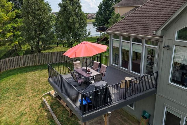 109 SE Chelsea Drive, Lee's Summit, MO 64063