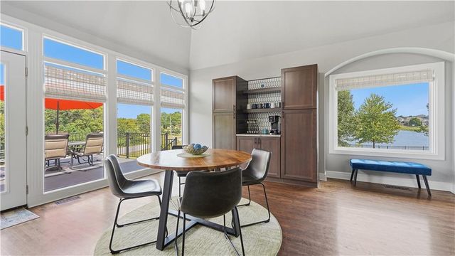 109 SE Chelsea Drive, Lee's Summit, MO 64063