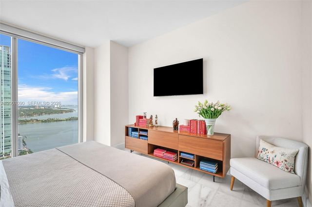 700 NE 26th Ter 2906, Miami, FL 33137