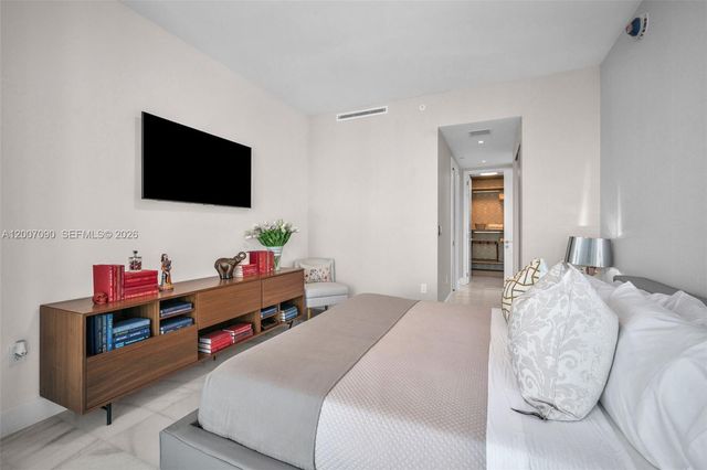 700 NE 26th Ter 2906, Miami, FL 33137