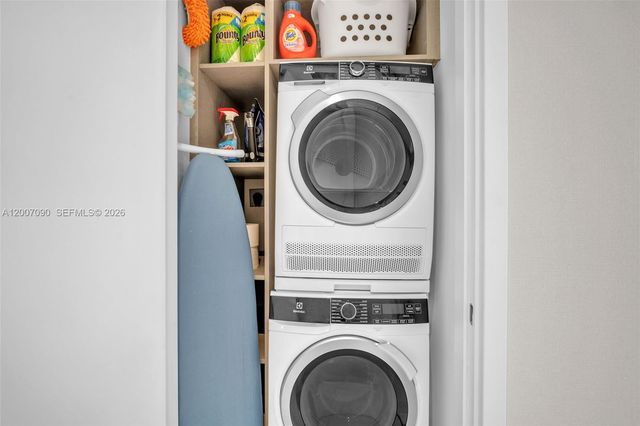 700 NE 26th Ter 2906, Miami, FL 33137