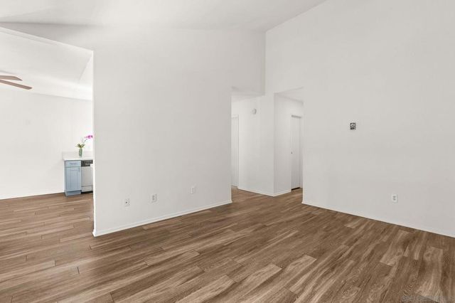 5422 Adobe Falls Rd 12, San Diego, CA 92120