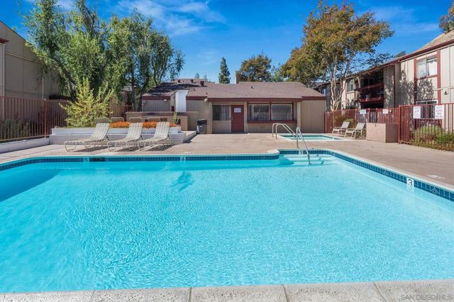 5422 Adobe Falls Rd 12, San Diego, CA 92120